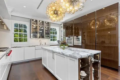 1053 N Lake Way Palm Beach FL 33480