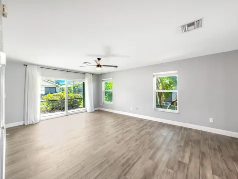 226 Se 1st Circle Boynton Beach FL 33435