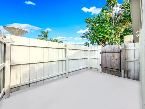 226 Se 1st Circle Boynton Beach FL 33435