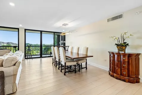 2450 Presidential Way West Palm Beach FL 33401