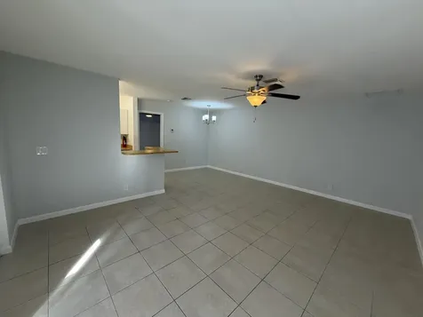 14 Crossings Circle Boynton Beach FL 33435
