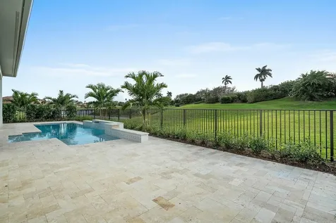 110 Se Via Verona Port Saint Lucie FL 34984