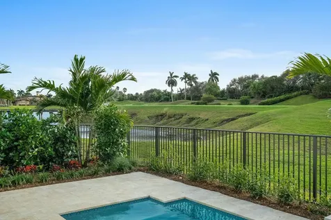 110 Se Via Verona Port Saint Lucie FL 34984