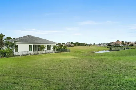 110 Se Via Verona Port Saint Lucie FL 34984