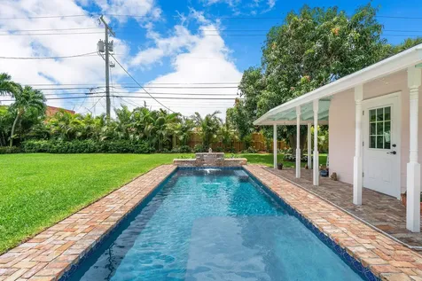 816 Avon Road West Palm Beach FL 33401