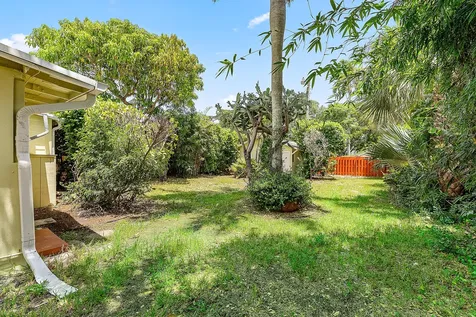 224 N Ocean Breeze Lake Worth Beach FL 33460