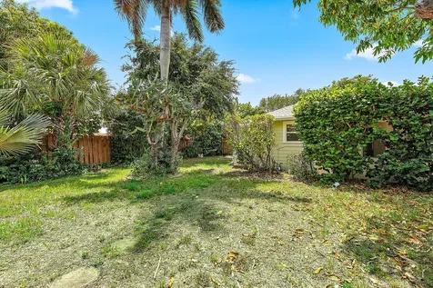 224 N Ocean Breeze Lake Worth Beach FL 33460