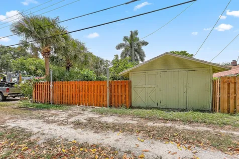 224 N Ocean Breeze Lake Worth Beach FL 33460