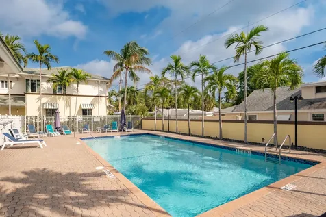518 N Federal Highway Lake Worth Beach FL 33460
