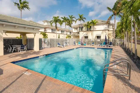 518 N Federal Highway Lake Worth Beach FL 33460