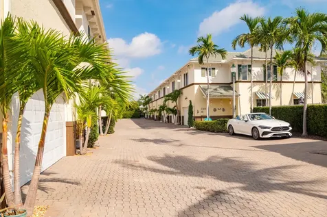 518 N Federal Highway Lake Worth Beach FL 33460