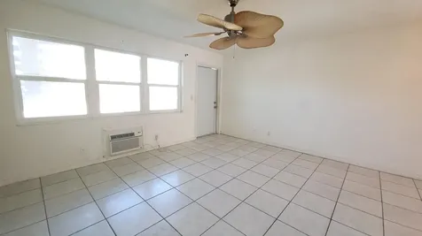 23 Kingswood B West Palm Beach FL 33417