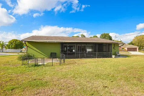 610 Nw Marion Avenue Port Saint Lucie FL 34983