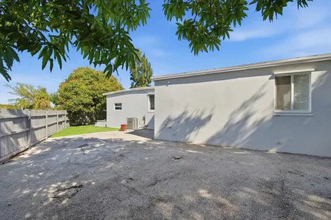 233 Nw 6th Avenue Boynton Beach FL 33435