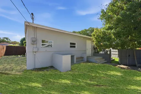 233 Nw 6th Avenue Boynton Beach FL 33435