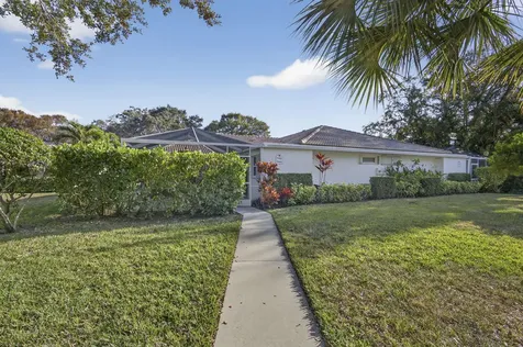 7502 Geminata Oak Court Palm Beach Gardens FL 33410