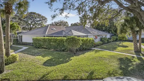 7502 Geminata Oak Court Palm Beach Gardens FL 33410