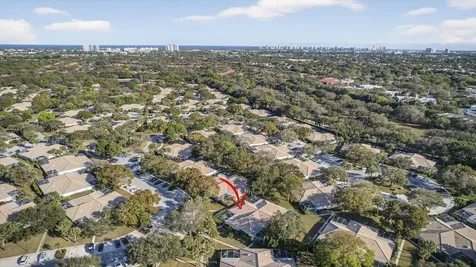 7502 Geminata Oak Court Palm Beach Gardens FL 33410