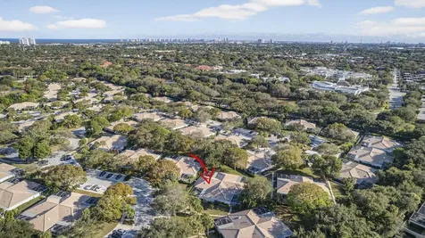 7502 Geminata Oak Court Palm Beach Gardens FL 33410