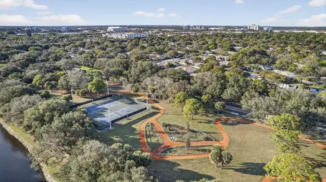 7502 Geminata Oak Court Palm Beach Gardens FL 33410