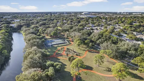 7502 Geminata Oak Court Palm Beach Gardens FL 33410