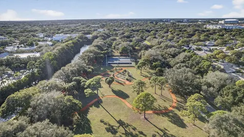 7502 Geminata Oak Court Palm Beach Gardens FL 33410