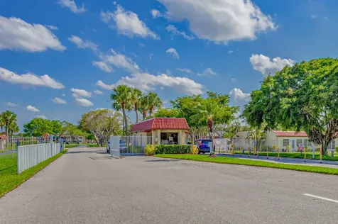 124 Lake Evelyn Drive West Palm Beach FL 33411