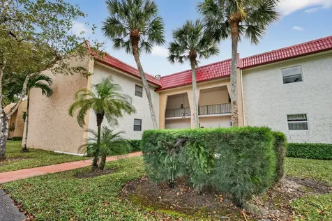 124 Lake Evelyn Drive West Palm Beach FL 33411