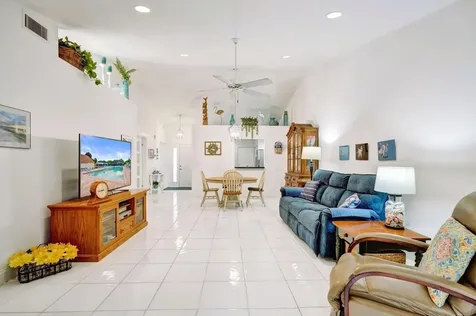 14524 Via Royale Delray Beach FL 33446