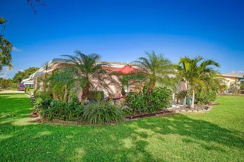 340 Main Boulevard Boynton Beach FL 33435