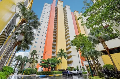 2650 Lake Shore Drive Riviera Beach FL 33404