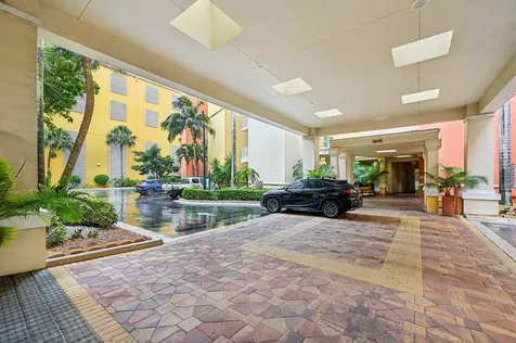 2650 Lake Shore Drive Riviera Beach FL 33404