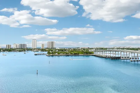 2650 Lake Shore Drive Riviera Beach FL 33404