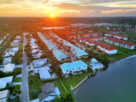 160 Barefoot Cove Hypoluxo FL 33462