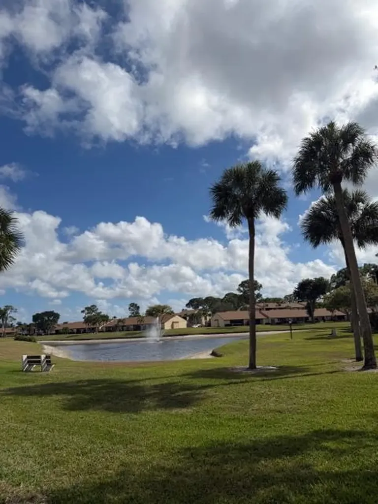 810 Sky Pine Way Greenacres FL 33415