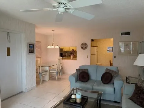 810 Sky Pine Way Greenacres FL 33415
