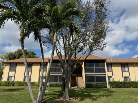 810 Sky Pine Way Greenacres FL 33415