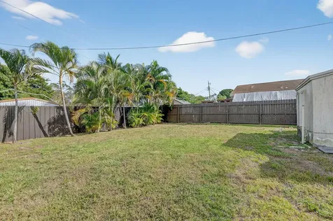 1011 W Lakewood Road West Palm Beach FL 33405