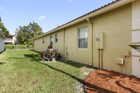 10497 Marsh Street Wellington FL 33414