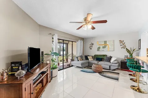 109 Liberty Court Deerfield Beach FL 33442