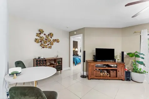 109 Liberty Court Deerfield Beach FL 33442