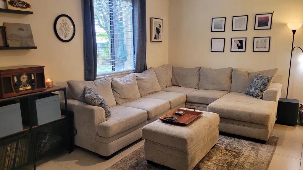 2402 Venetian Way Boynton Beach FL 33426