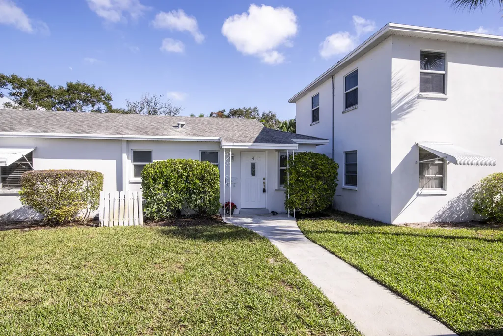 10084 Meridian Way Palm Beach Gardens FL 33410