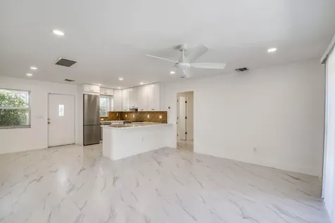 10084 Meridian Way Palm Beach Gardens FL 33410