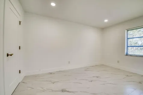10084 Meridian Way Palm Beach Gardens FL 33410