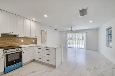 10084 Meridian Way Palm Beach Gardens FL 33410