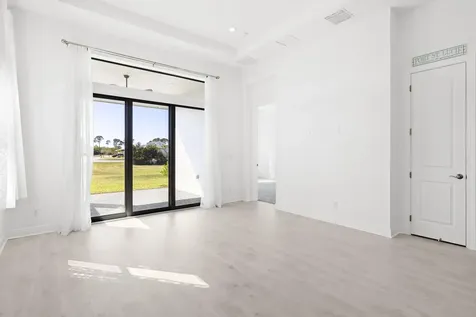 199 SE Via Sangro Port Saint Lucie FL 34952