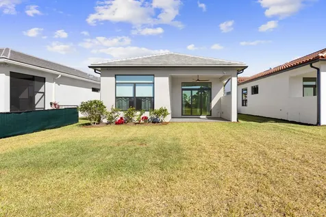 199 SE Via Sangro Port Saint Lucie FL 34952