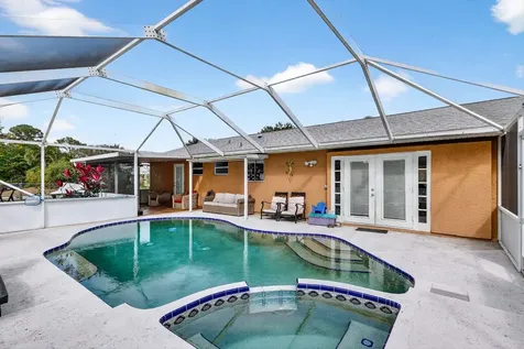 331 Ne Camelot Drive Port Saint Lucie FL 34983
