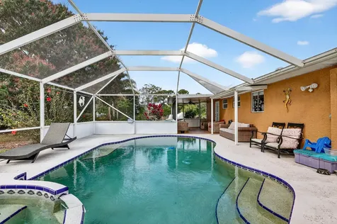 331 Ne Camelot Drive Port Saint Lucie FL 34983